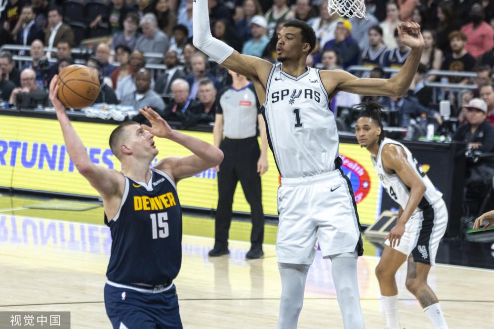 频频撕开对 频频撕开对